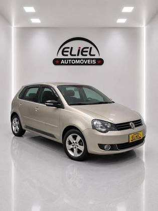 VOLKSWAGEN POLO 1.6 MI SPORTLINE 8V FLEX 4P AUTOMATIZADO VOLKSWAGEN POLO 1.6 MI SPORTLINE 8V FLEX 4P AUTOMATIZADO